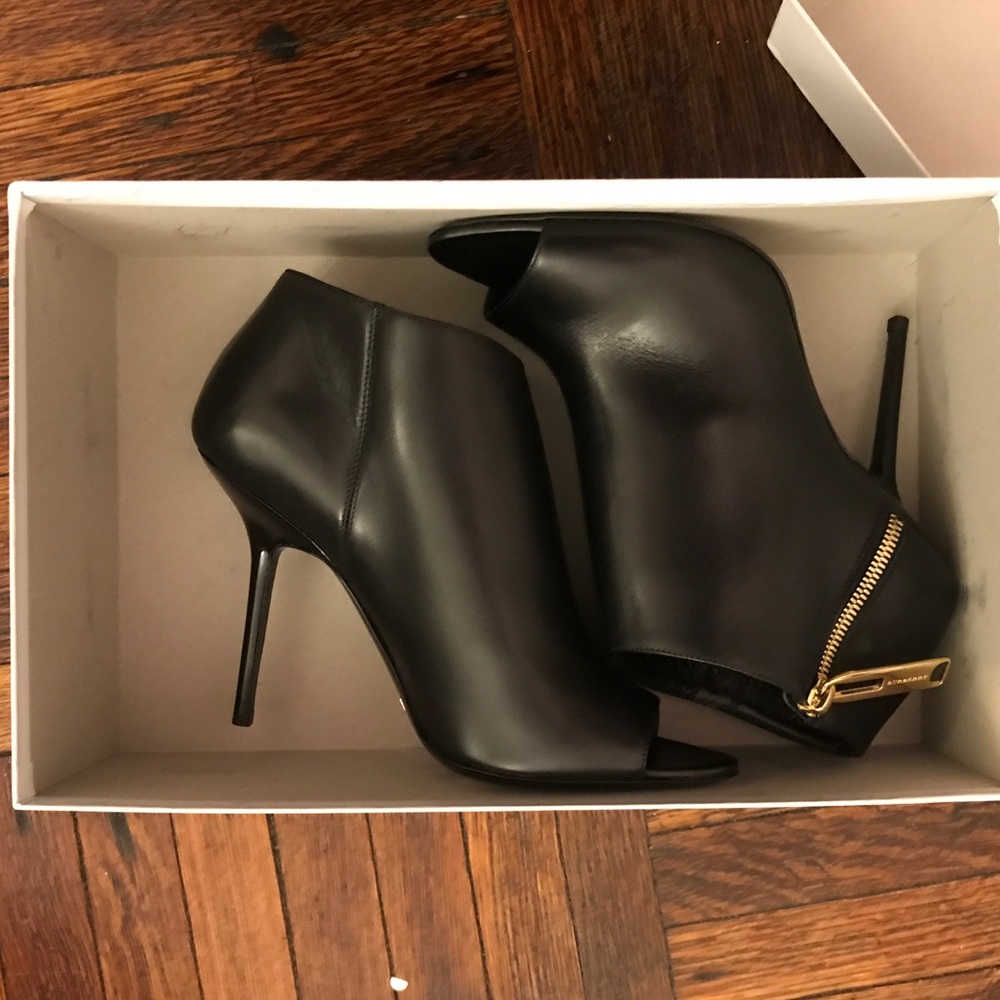 Burberry Assendon 100 Booties (Size 8) - Picture 3 of 5